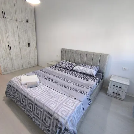 Tirana Apartments *
